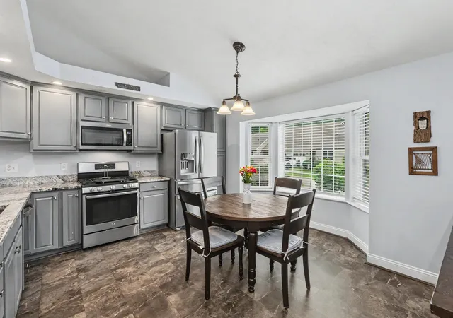 Photo 4 of Townhouse for sale at 6 Aspen Dr, East Hampstead, NH 03826 | MLS# 5103889 | Listing updated on 2026-10-06