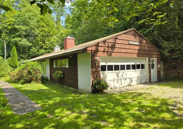 Photo 2 of Single family home for sale at 68 East Bonnyvale Ln, Brattleboro, VT 05301 | MLS# 5103897 | Listing updated on 2026-09-09