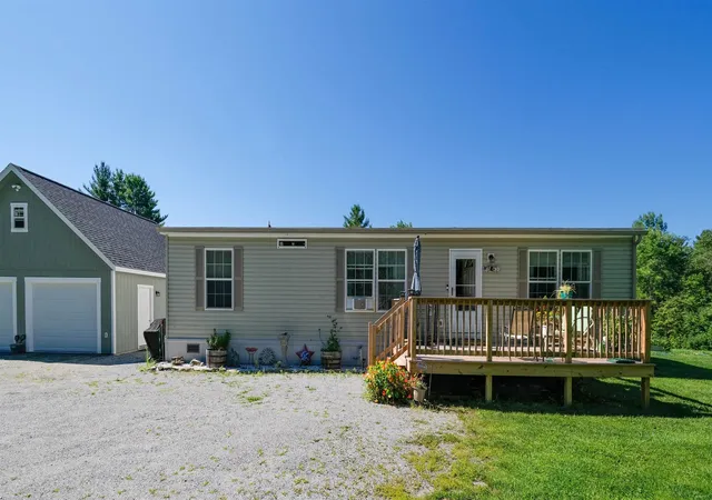 Photo 2 of Single family home for sale at 2184 East Rd, Cavendish, VT 05142 | MLS# 5103913 | Listing updated on 2026-08-07
