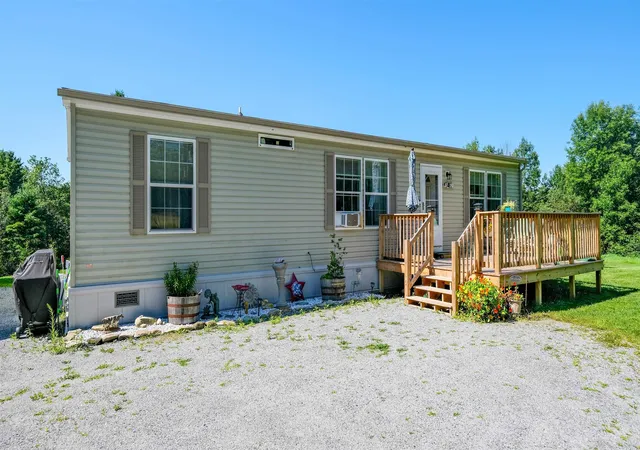 Photo 3 of Single family home for sale at 2184 East Rd, Cavendish, VT 05142 | MLS# 5103913 | Listing updated on 2026-08-07