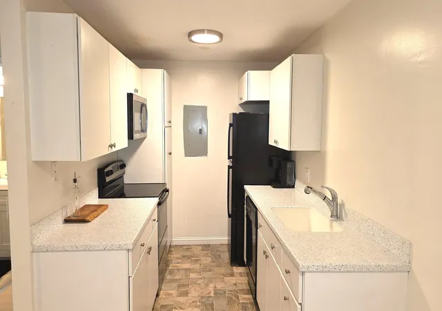 Photo 4 of Condo for sale at 204 Mechanic St #11, Lebanon, NH 03766 | MLS# 5103916 | Listing updated on 2026-08-07