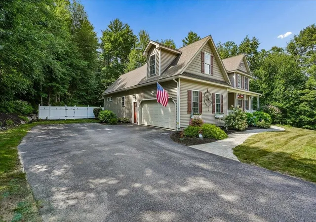 4th image of 13 Post Rd, Hooksett, NH 03106 | MLS# 5103933