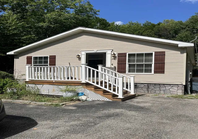 Photo 2 of Manufactured home for sale at 34 Ivy Ln, Farmington, NH 03835 | MLS# 5103941 | Listing updated on 2026-08-29