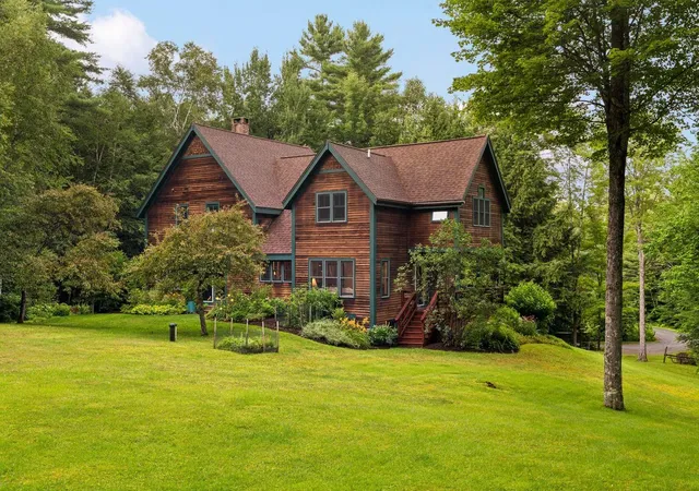 Photo 1 of Single family home for sale at 343 Black Bear Run, Stowe, VT 05672 | MLS# 5103949 | Listing updated on 2026-08-07