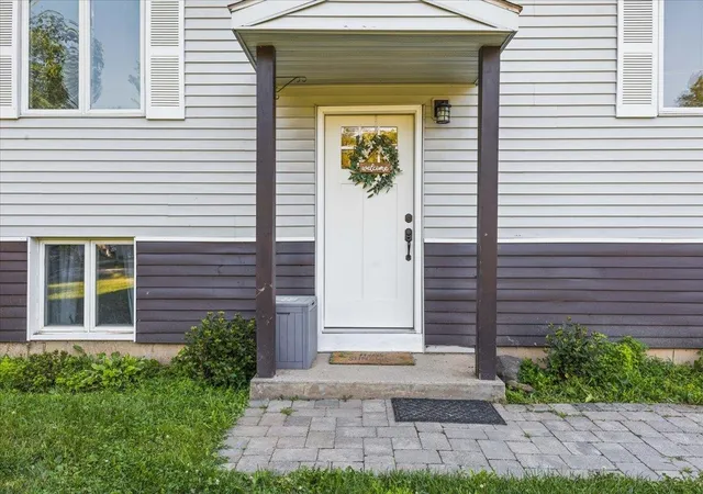 Photo 2 of Single family home for sale at 263 Lynrick Acres Rd, Charlotte, VT 05445 | MLS# 5103954 | Listing updated on 2026-08-20