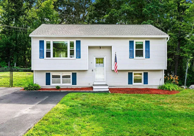 3rd image of 12 Cottage Ave, Auburn, NH 03032 | MLS# 5103983