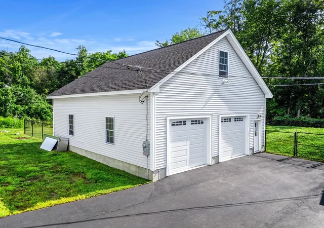 4th image of 12 Cottage Ave, Auburn, NH 03032 | MLS# 5103983