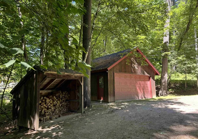 Photo 2 of Single family home for sale at 41 Pine Hill Rd, Ludlow, VT 05149 | MLS# 5103984 | Listing updated on 2026-09-14