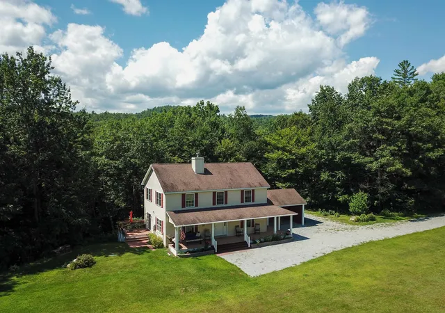 Single family home for sale at 164 Pine View Ln, Proctorsville, VT 05153 | MLS# 5103999