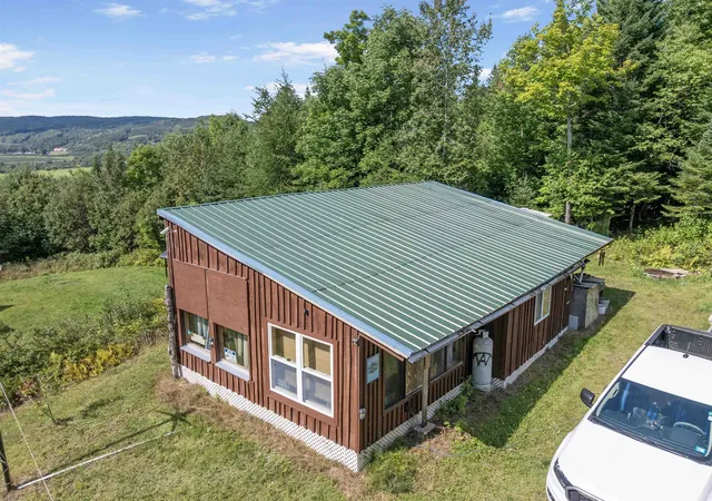 2nd image of 105 White Branch Rd #4, Pittsburg, NH 03592 | MLS# 5104002
