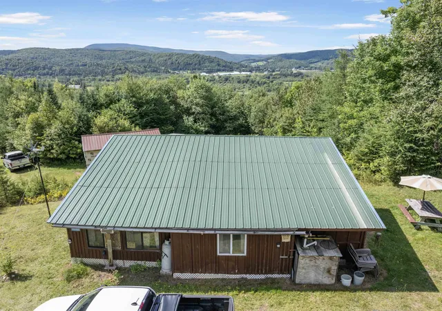 3rd image of 105 White Branch Rd #4, Pittsburg, NH 03592 | MLS# 5104002