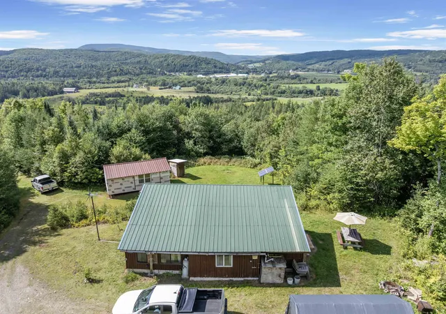 4th image of 105 White Branch Rd #4, Pittsburg, NH 03592 | MLS# 5104002