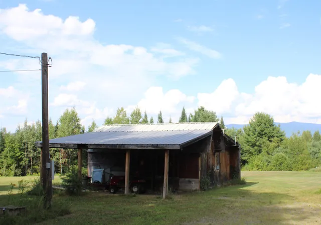 Photo 2 of Manufactured home for sale at 300 Colby Rd, Whitefield, NH 03598 | MLS# 5104006 | Listing updated on 2026-08-31