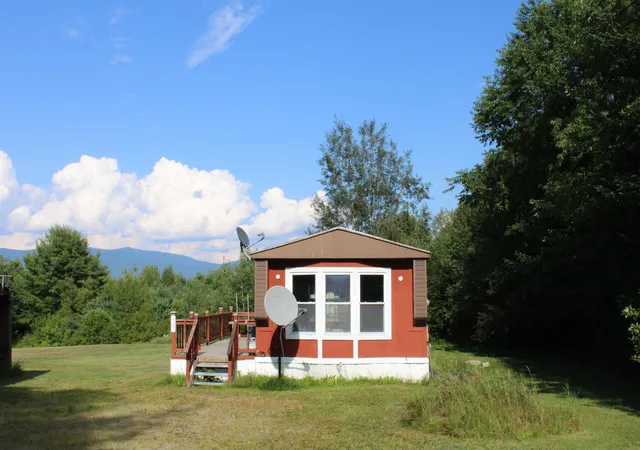 Photo 3 of Manufactured home for sale at 300 Colby Rd, Whitefield, NH 03598 | MLS# 5104006 | Listing updated on 2026-08-31