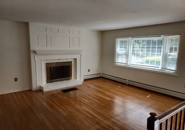 Photo 3 of Sale Pending at 12 Timber Ln, Merrimack, NH 03054 | MLS# 5104019 | Listing updated on 2026-08-18
