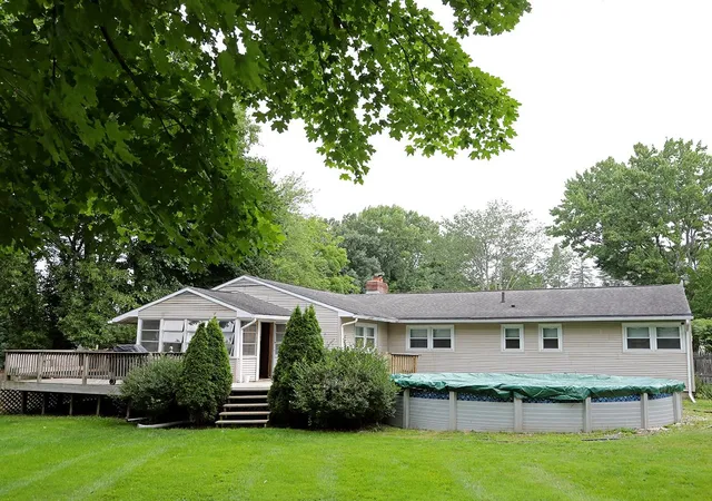 Photo 3 of Single family home for sale at 21 Dury Dr, Essex Junction, VT 05452 | MLS# 5104020 | Listing updated on 2026-09-01