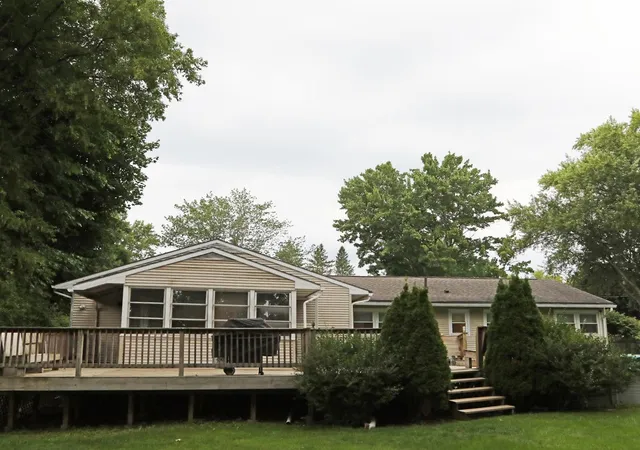 Photo 4 of Single family home for sale at 21 Dury Dr, Essex Junction, VT 05452 | MLS# 5104020 | Listing updated on 2026-09-01