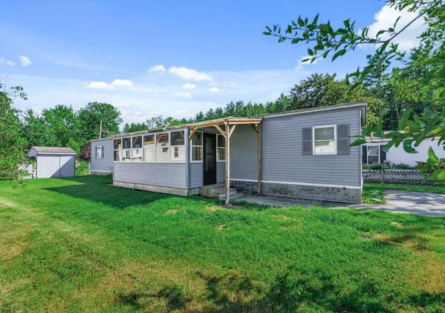 Photo 3 of Sale Pending at 3 Nut Hatch Ln, Keene, NH 03431 | MLS# 5104033 | Listing updated on 2026-10-07