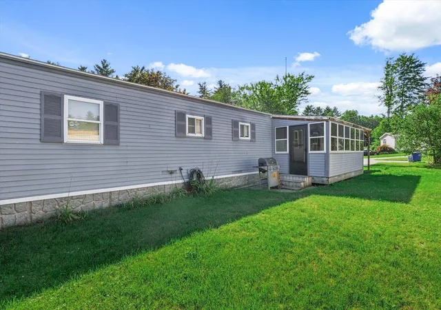 Photo 4 of Sale Pending at 3 Nut Hatch Ln, Keene, NH 03431 | MLS# 5104033 | Listing updated on 2026-10-07