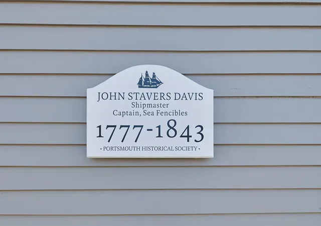 Photo 3 of Sale Pending at 68 South St, Portsmouth, NH 03801 | MLS# 5104049 | Listing updated on 2026-08-18
