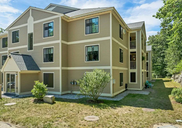 Photo 3 of Condo for sale at 19 Saco St #79, Center Conway, NH 03813 | MLS# 5104056 | Listing updated on 2026-08-08