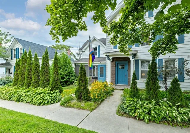 Photo 1 of Single family home for sale at 28 High St, Saint Albans, VT 05478 | MLS# 5104062 | Listing updated on 2026-08-08