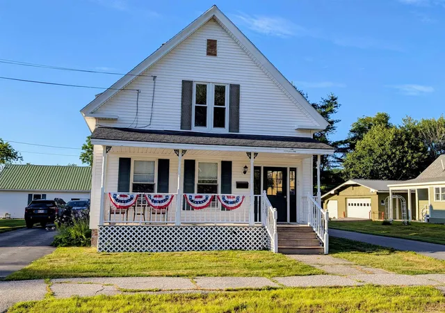 Photo 2 of Single family home for sale at 18 Pleasant St, Lancaster, NH 03584 | MLS# 5104071 | Listing updated on 2026-09-03