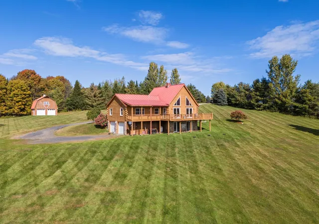 Photo 3 of Single family home for sale at 529 Cutler Corner Rd, Barre, VT 05641 | MLS# 5104072 | Listing updated on 2026-09-13
