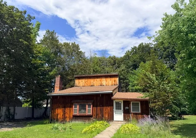 Single family home for sale at 208 Allen Ave, Poultney, VT 05764 | MLS# 5104075