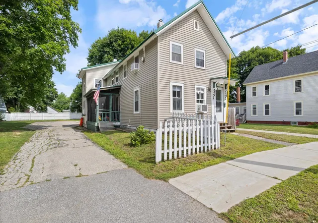 1st image of 394 Portland St, Rochester, NH 03867 | MLS# 5104084