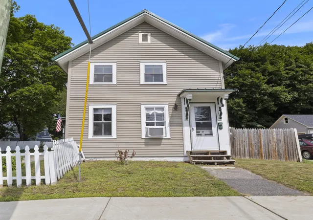 2nd image of 394 Portland St, Rochester, NH 03867 | MLS# 5104084