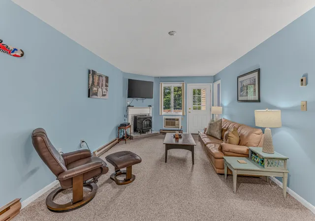 Photo 3 of Condo for sale at 227 Main St #223, Lincoln, NH 03251 | MLS# 5104087 | Listing updated on 2026-08-26