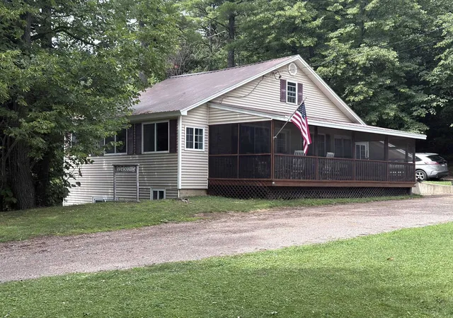 Photo 1 of Single family home for sale at 645 Coates Island Rd, Colchester, VT 05446 | MLS# 5104089 | Listing updated on 2026-08-08