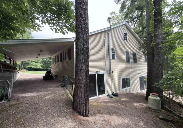 Photo 3 of Single family home for sale at 645 Coates Island Rd, Colchester, VT 05446 | MLS# 5104089 | Listing updated on 2026-08-08