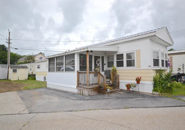 1st image of 71 Marlette Ave, Hooksett, NH 03106 | MLS# 5104097