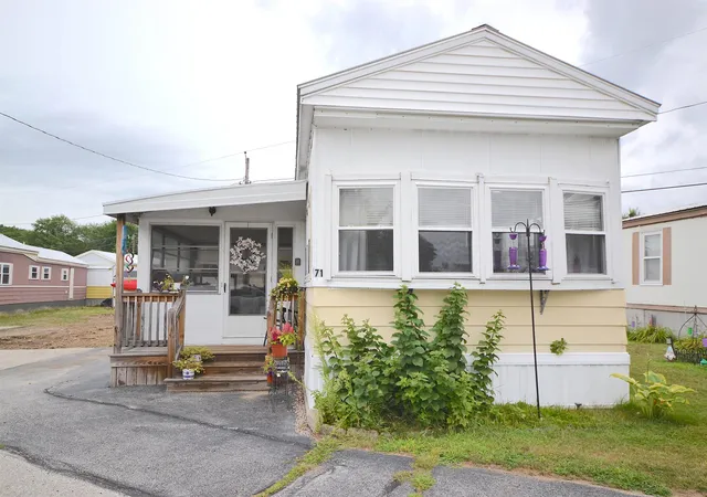 3rd image of 71 Marlette Ave, Hooksett, NH 03106 | MLS# 5104097