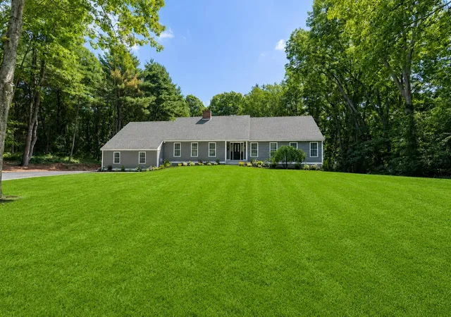 1st image of 231 Post Rd, North Hampton, NH 03862 | MLS# 5104100