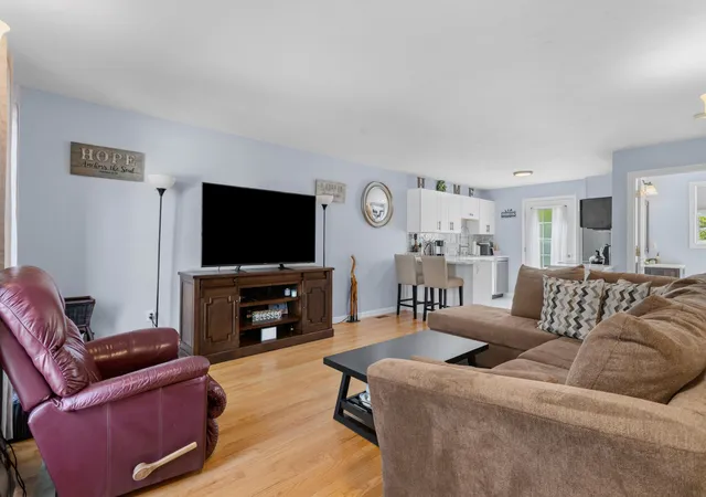 4th image of 61 Dicandra Dr, Bow, NH 03304 | MLS# 5104116