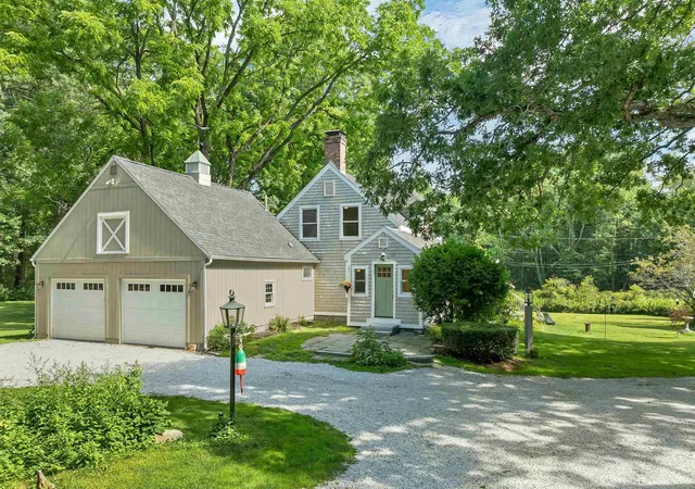 2nd image of 15 Marsh Ln, Hampton Falls, NH 03844 | MLS# 5104120