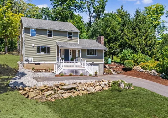 1st image of 11 Wood Ln, Hollis, NH 03049 | MLS# 5104122