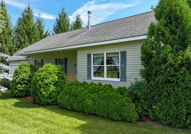 Photo 1 of Single family home for sale at 13 Sunset Dr, Brandon, VT 05733 | MLS# 5104125 | Listing updated on 2026-08-25