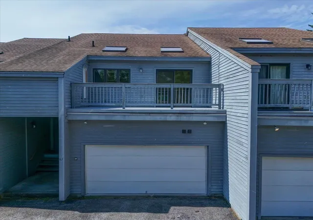 Photo 1 of Townhouse for sale at 82 Bay Rd, Shelburne, VT 05482 | MLS# 5104143 | Listing updated on 2026-09-01