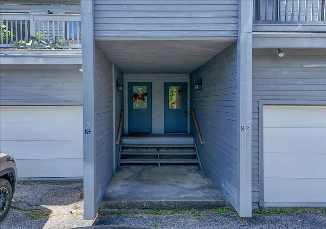 Photo 3 of Townhouse for sale at 82 Bay Rd, Shelburne, VT 05482 | MLS# 5104143 | Listing updated on 2026-09-01