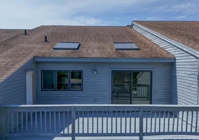 Photo 3 of Townhouse for sale at 82 Bay Rd, Shelburne, VT 05482 | MLS# 5104143 | Listing updated on 2026-10-02