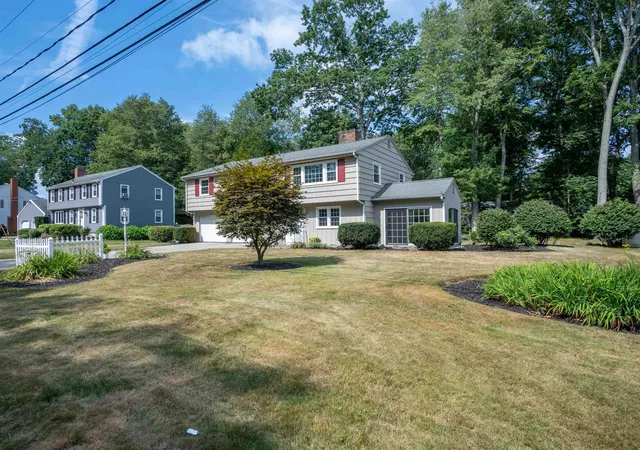 2nd image of 16 Longwood Dr, Hampton, NH 03842 | MLS# 5104156