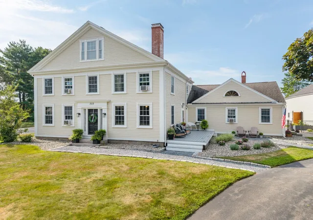 2nd image of 333 Winnacunnet Rd, Hampton, NH 03842 | MLS# 5104170