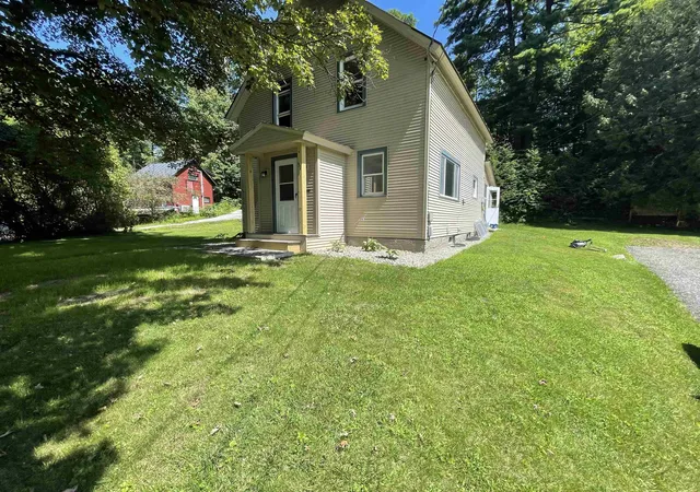 Single family home for sale at 32 Pleasant St, Proctor, VT 05765 | MLS# 5104187