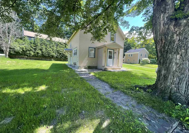 Photo 1 of Single family home for sale at 32 Pleasant St, Proctor, VT 05765 | MLS# 5104187 | Listing updated on 2026-09-22
