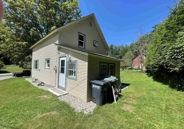 Photo 3 of Single family home for sale at 32 Pleasant St, Proctor, VT 05765 | MLS# 5104187 | Listing updated on 2026-09-22