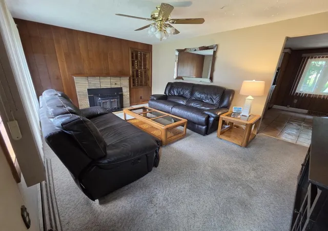2nd image of 15 Budron Ave, Salem, NH 03079 | MLS# 5104193